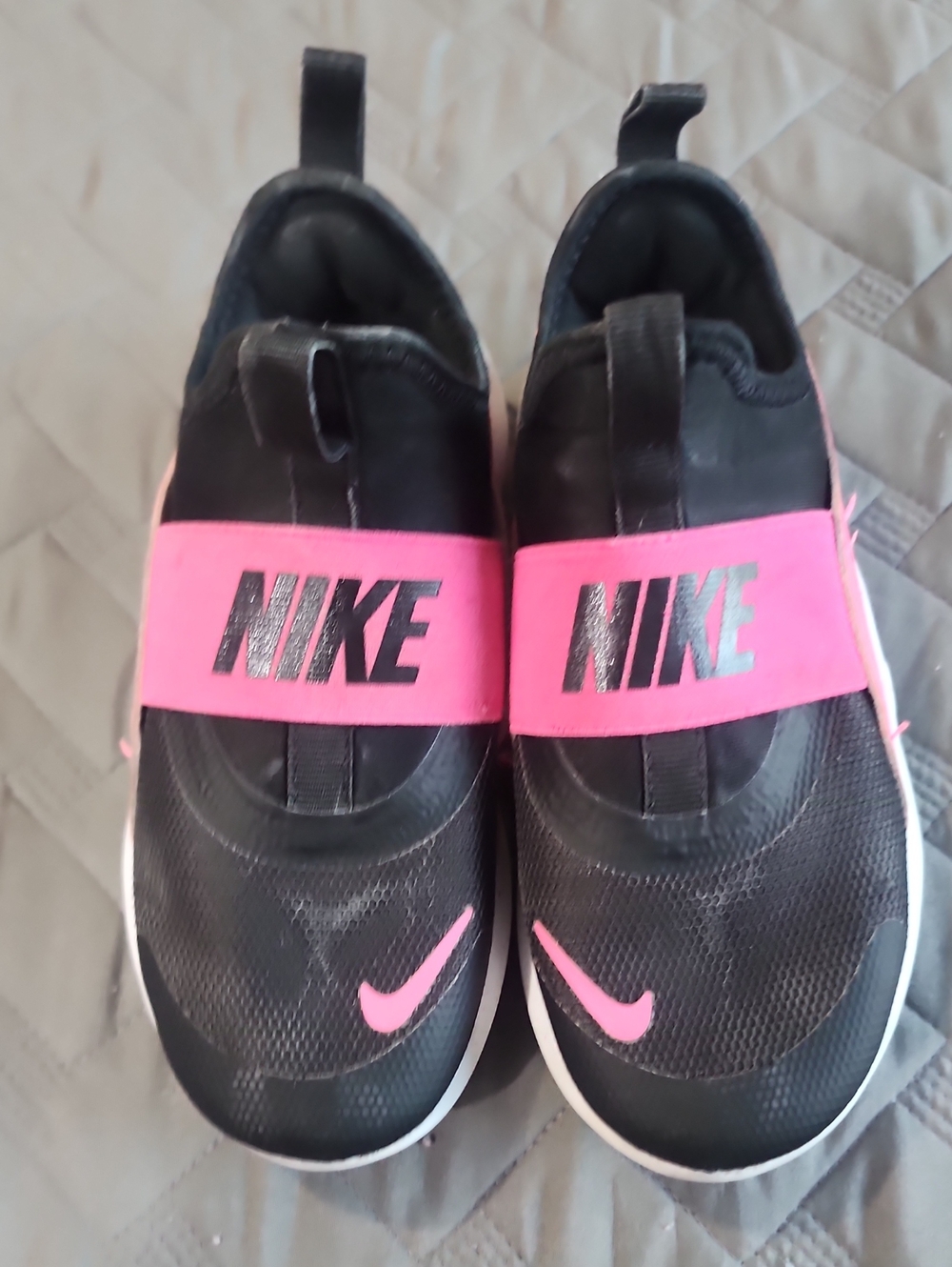 Nike Kids Slip-On Sneakers in Black and Pink 12C
